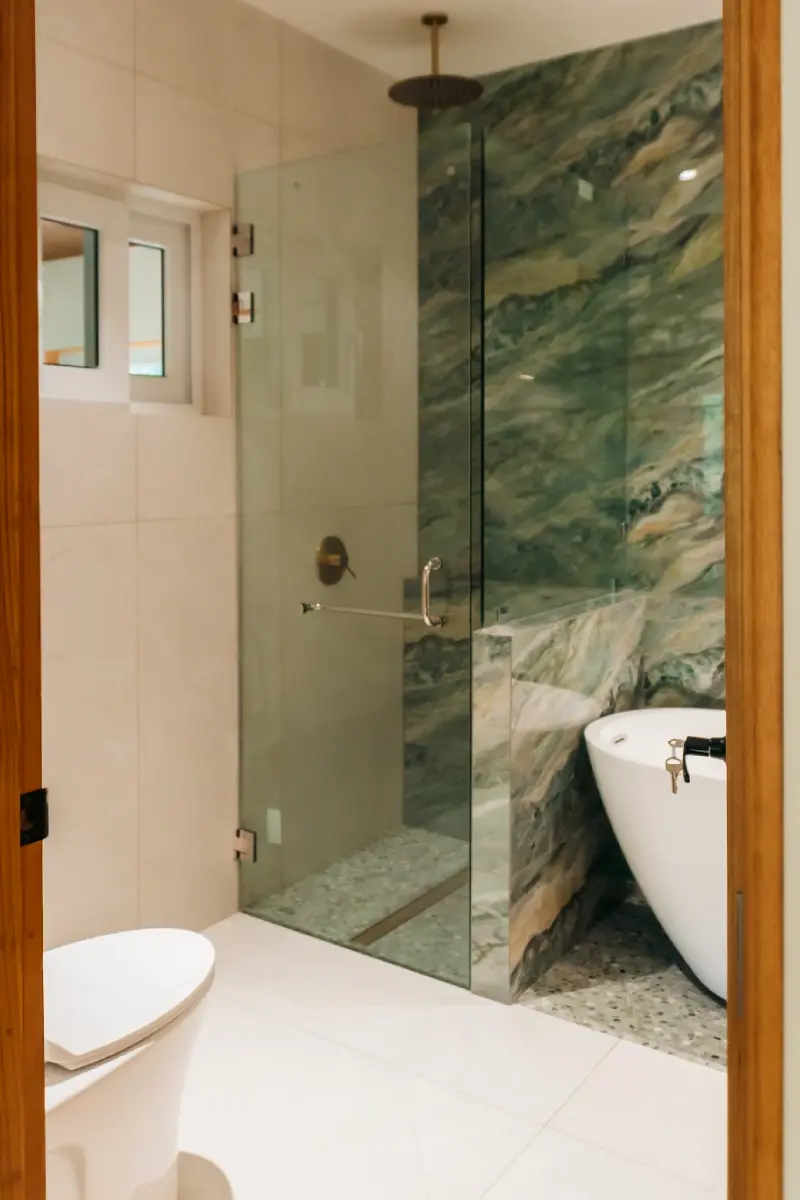 macaw-ridge-villas-roatan-bathroom-5