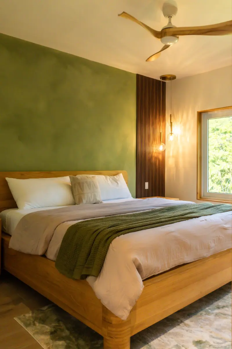 macaw-ridge-villas-roatan-bedroom-1