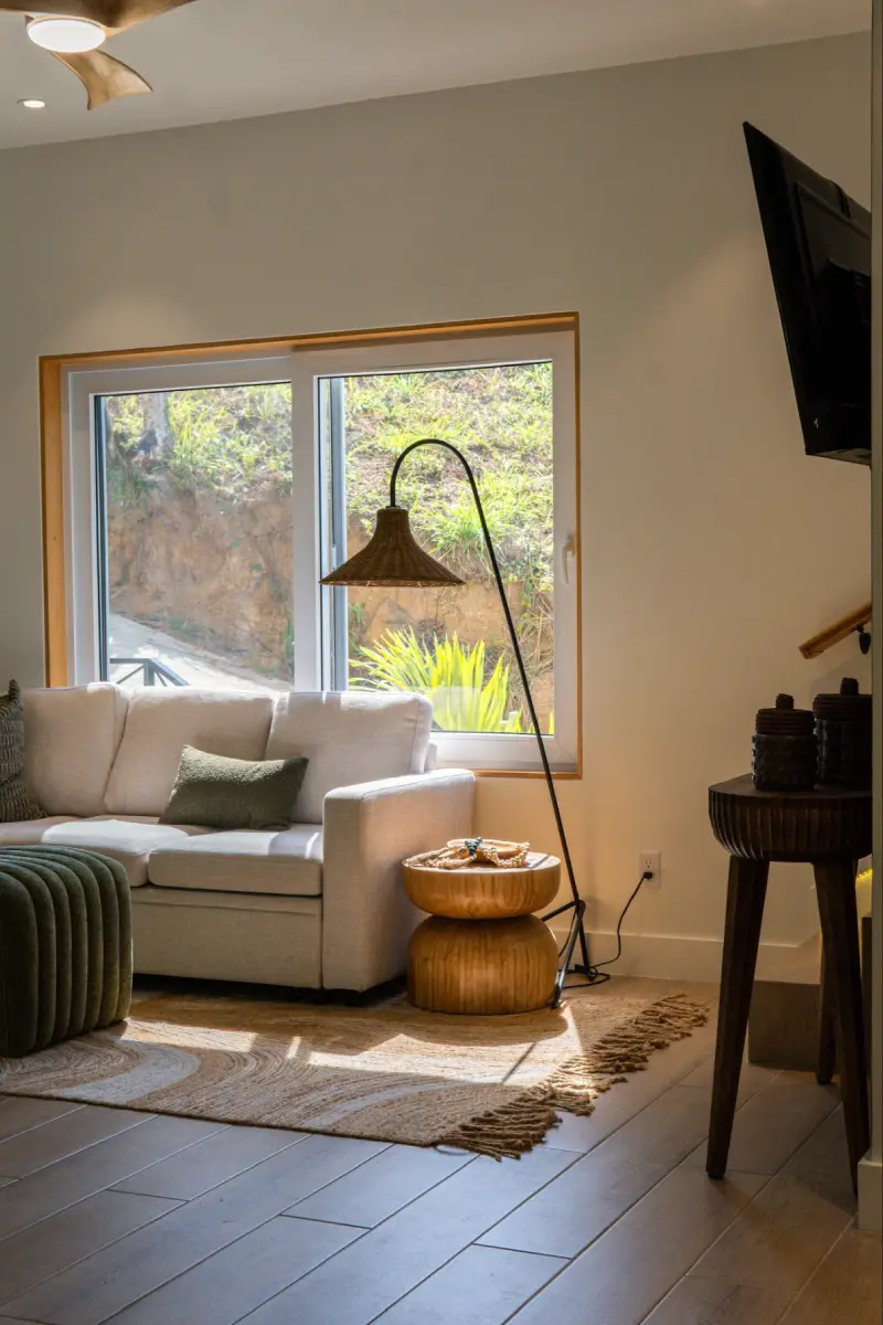 macaw-ridge-villas-roatan-living-room-1b