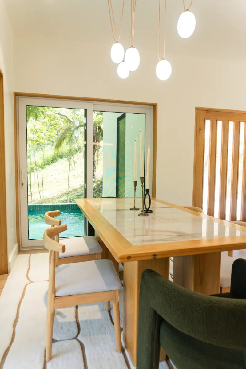 macaw-ridge-villas-roatan-living-room-3