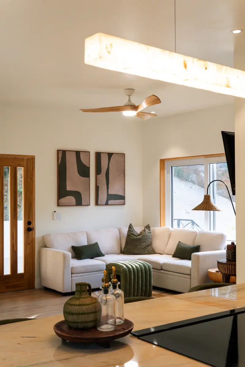 macaw-ridge-villas-roatan-living-room-main-door