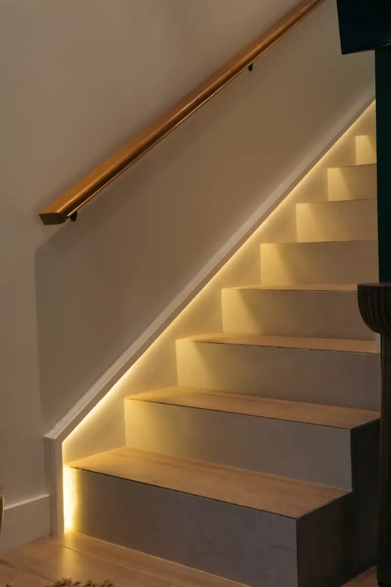 macaw-ridge-villas-roatan-stairs