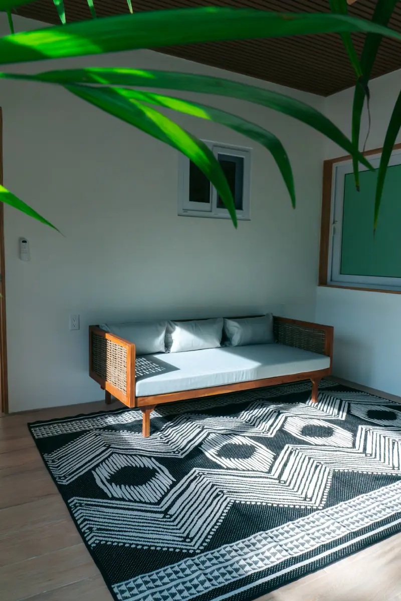 macaw-ridge-villas-roatan-veranda-int